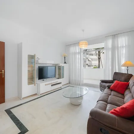Real Seaside Apartment